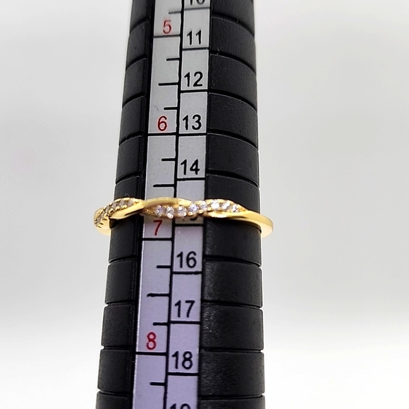 18K Yellow Gold Plated 925 Sterling Silver Ring - Picture 3 of 8